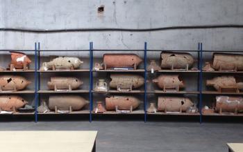 Collection d'amphores du dépôt archéologique