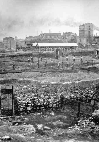 Curage du cimetière des Crottes - Photo Archives Municipales de Marseille 439w75